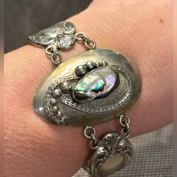 Handmade Silver spoon with abalone shell and sailor closure - Picture 1 of 7